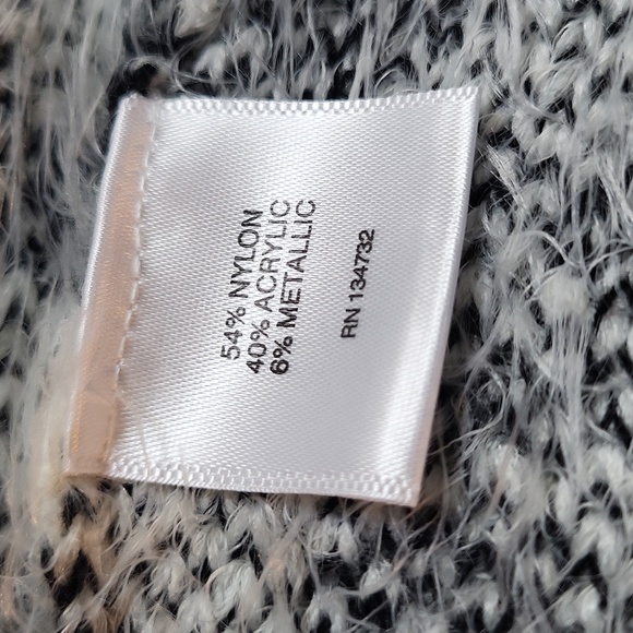 Hannah long-sleeved fuzzy sweater cardigan - Picture 6 of 7